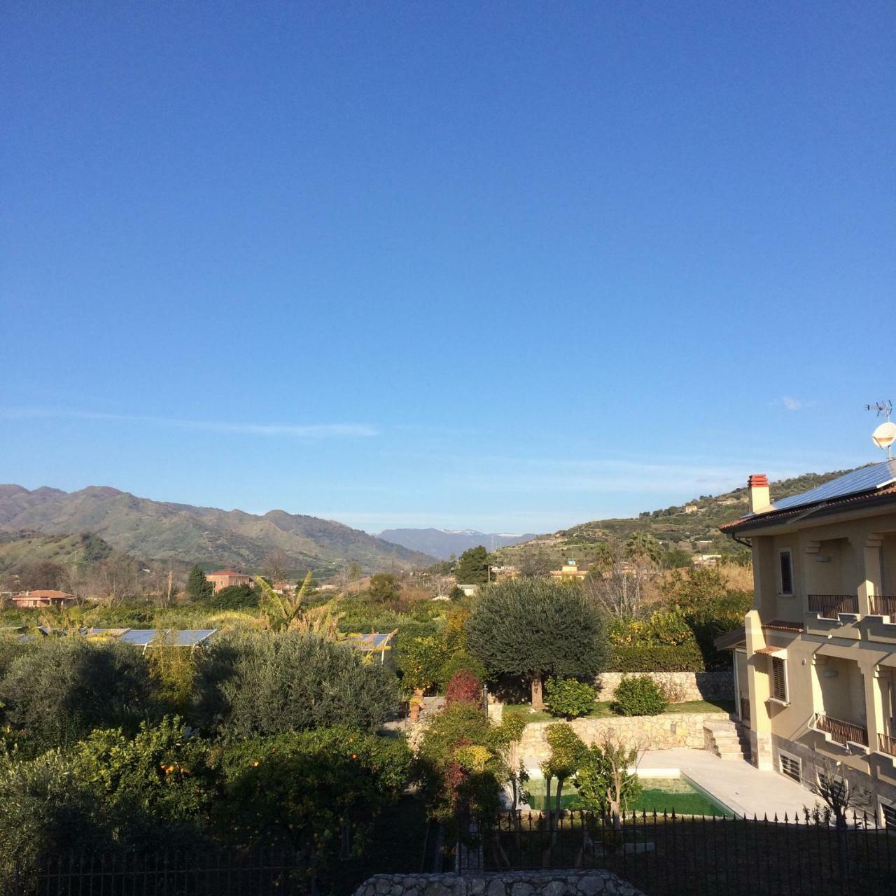 Al Chiaro Di Luna Taormina Bagian luar foto