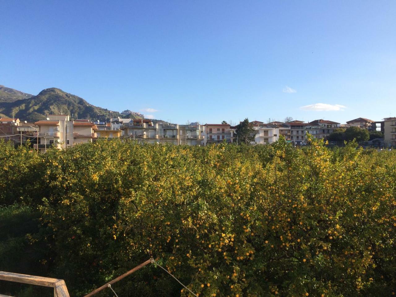 Al Chiaro Di Luna Taormina Bagian luar foto